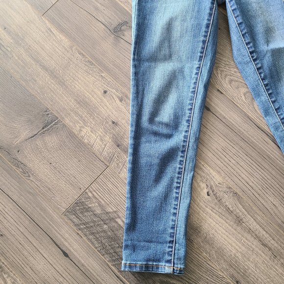 Embroidered High Waist Cropped Skinny Jeggings 000 - Picture 4 of 12